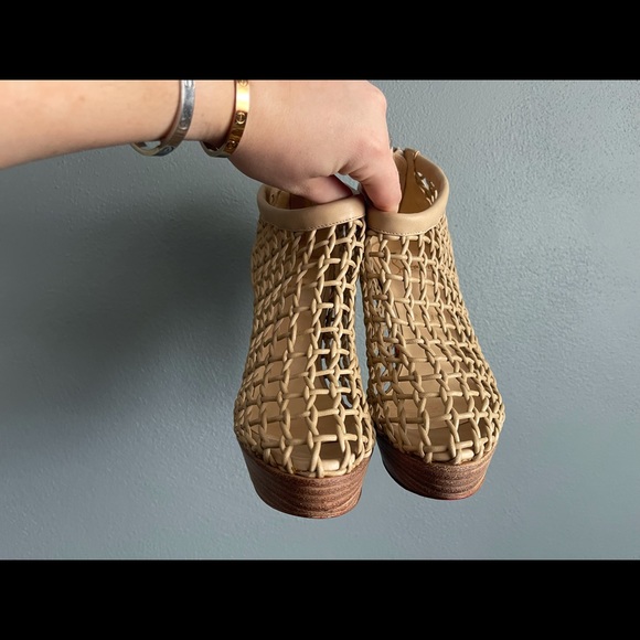 Christian Louboutin Coussin size 38 VERY RARE**** - Picture 2 of 8